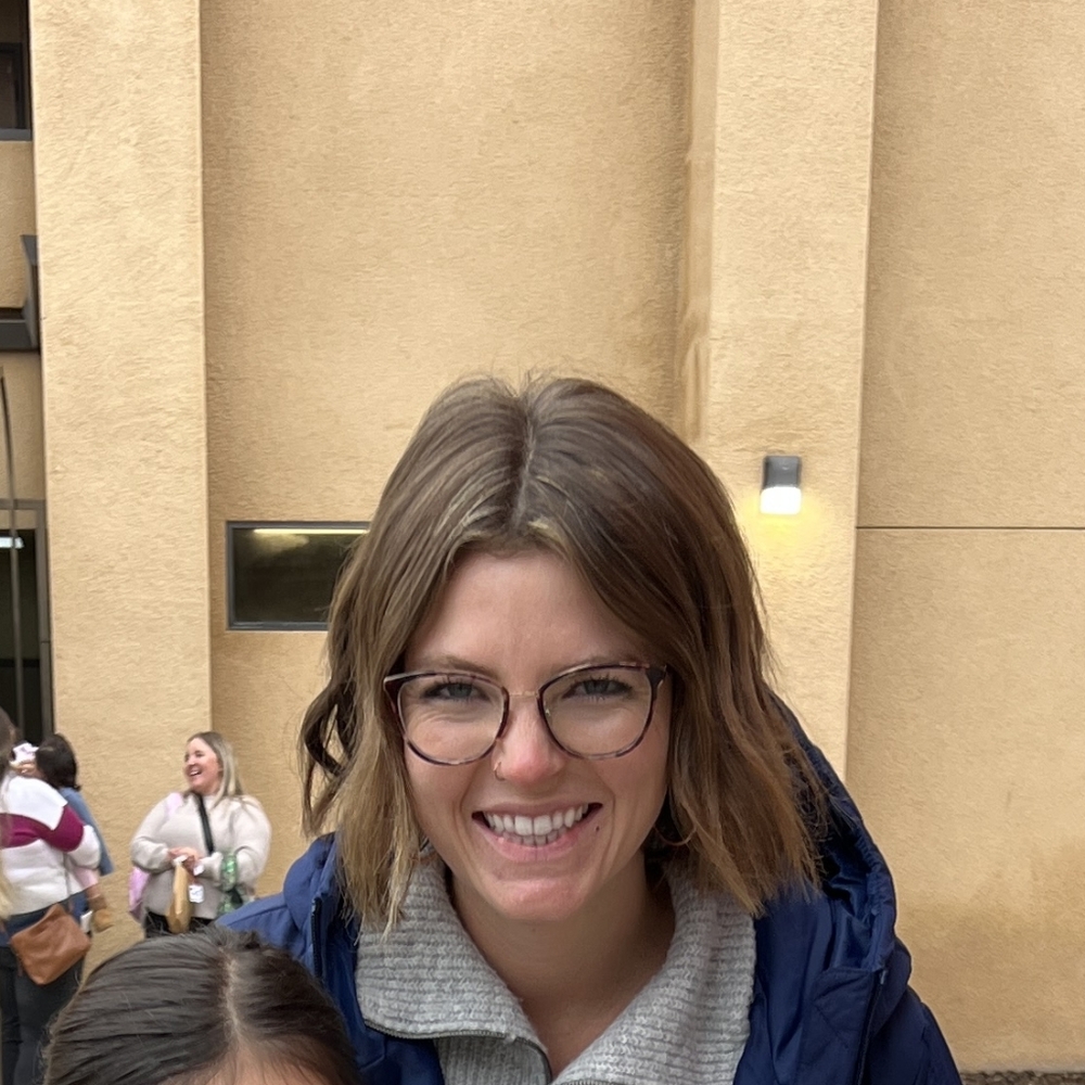 Meet your Posher, Caitlin